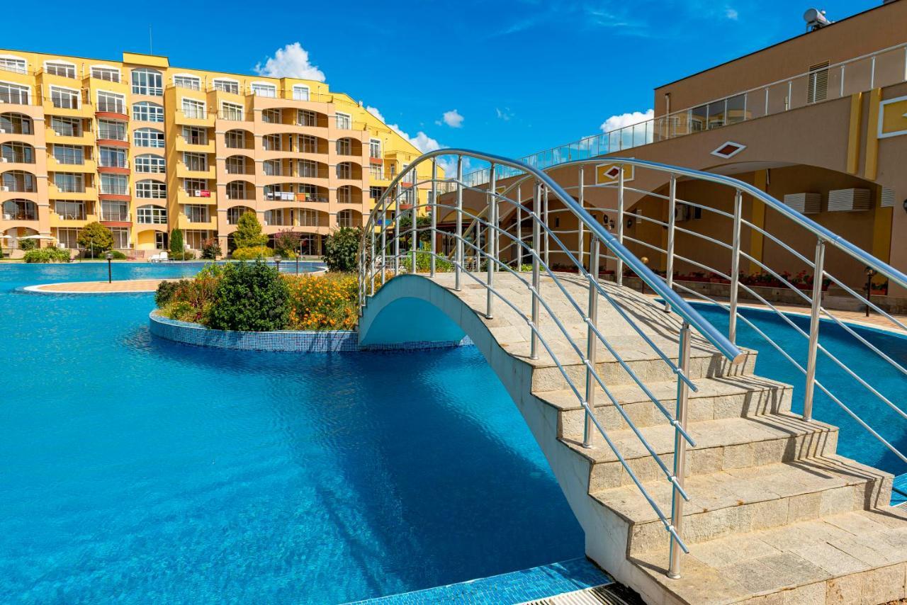 Menada Grand Resort Apartments Aheloy Extérieur photo