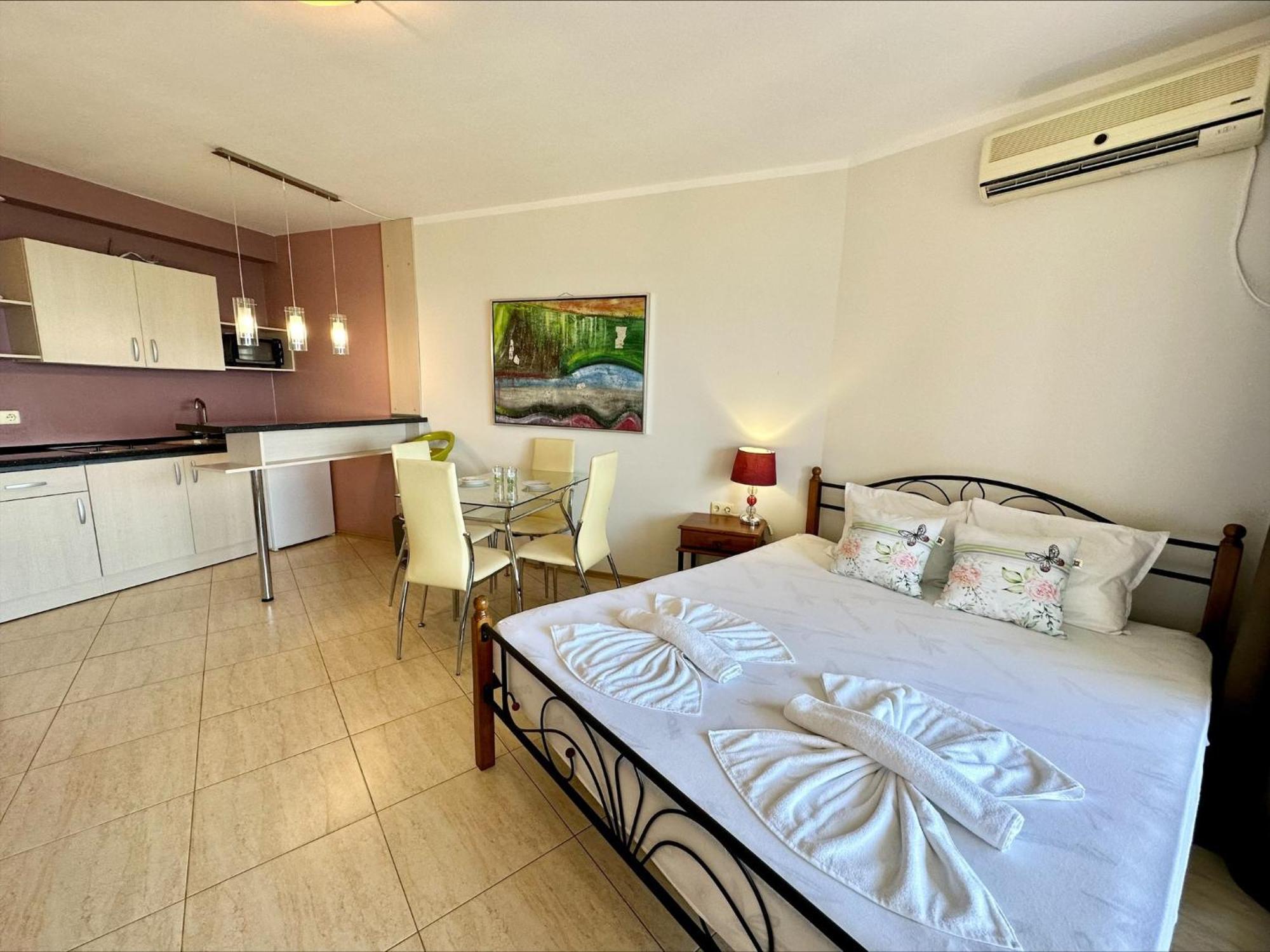 Menada Grand Resort Apartments Aheloy Chambre photo