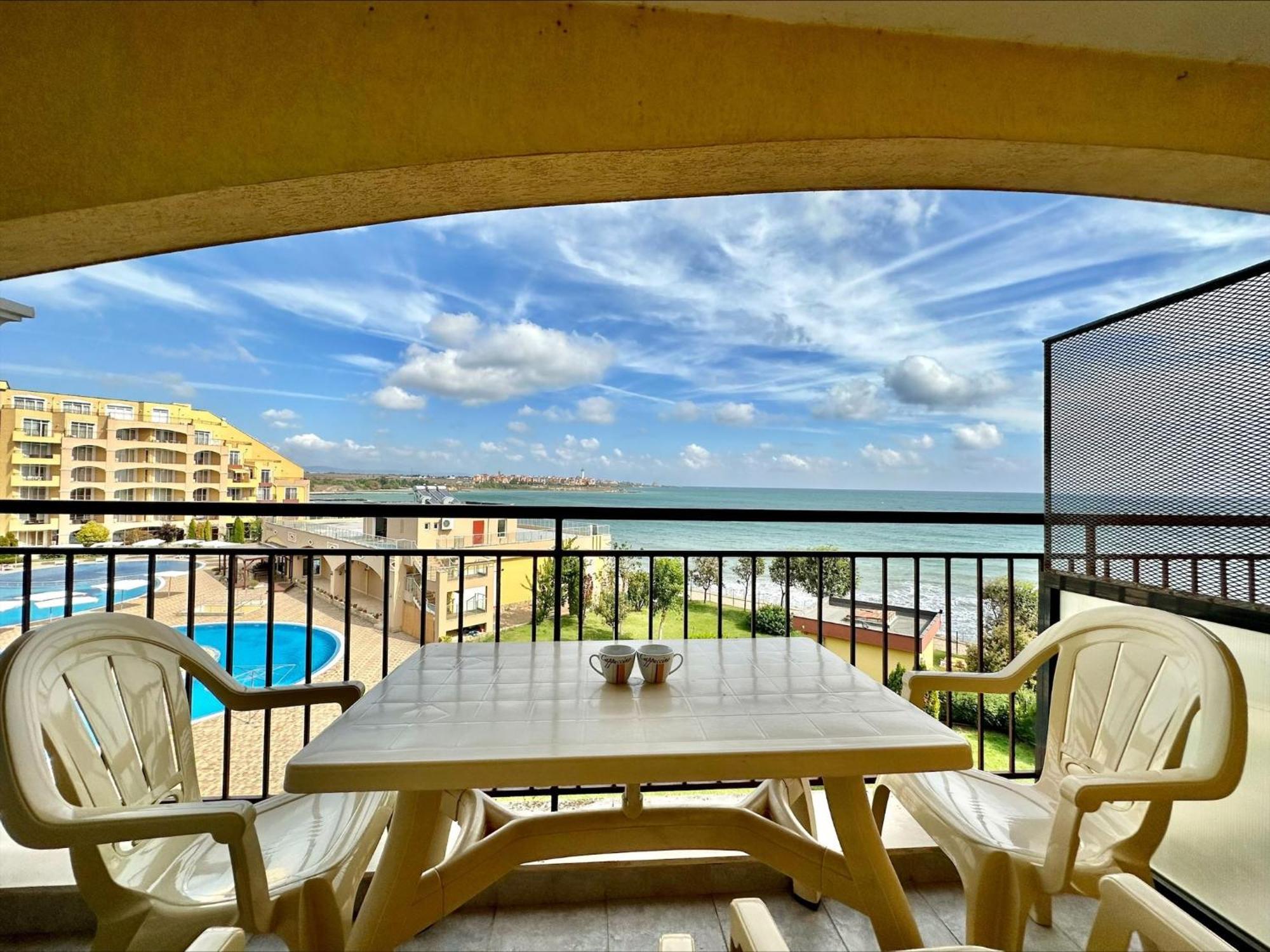 Menada Grand Resort Apartments Aheloy Chambre photo